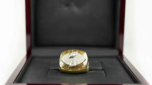 I was really impressed with the quality of the dodgers ring. 2003 Buccaneers Super Bowl Ring Sells For 14 000 In Auction To Support Boys Girls Clubs
