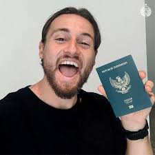 Most searched terms about marc klok on google and bing are marc klok marriage, marc klok age, marc klok wiki, marc klok photos, marc klok lover, marc. Dipanggil Masuk Timnas Indonesia Marc Klok Ini Momen Sempurna Bola Tempo Co