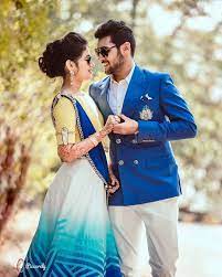 Photography Couple Prewedding Couplegoals Mumbai Ind Indian Wedding Photography Couples Indian Wedding Photography Poses Wedding Couple Poses Photography