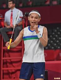 Jun 02, 2021 · 2016 里約奧運羽球女單金牌得主、西班牙名將瑪琳，日前訓練時左膝前十字韌帶與半月板撕裂，本週將接受手術治療，並提前宣布退出東京奧運，這也意味著戴資穎少了一大勁敵。目前世界排名第4的瑪琳（ carolina marin ），今年6月 15 日才滿 28 歲，是今年東京奧運的金牌候選人之一，她不但是上屆里. C1fxe1v05vmzbm