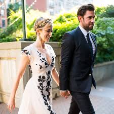 John krasinski called in some favors for sunday's seventh episode, when he managed to bring most of the cast of the office together to recreate jim and pam's wedding dance from the modern classic comedy. John Krasinski And Emily Blunt At Benefit Gala July 2018 Popsugar Celebrity