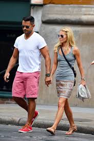 Is riverdale mary andrews star however, he is married to fellow actress and talk show host ripa, who also has her own wealth. Kelly Ripa Mark Consuelos Kelly Ripa And Mark Consuelos Photos Zimbio