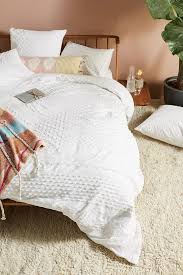 Embellished Fiona Duvet Cover By Anthropologie In White Bedding Bedding In 2020 White Duvet Bedding Duvet Bedding White Duvet