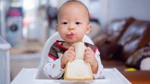 Menu makanan bayi 2 komentar. Bolehkah Bayi Usia 8 Bulan Makan Roti Tawar Kumparan Com