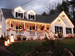 Stunning Outdoor Christmas Displays In 2020 Christmas House Lights Exterior Christmas Lights Outside Christmas Decorations