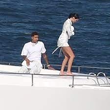House of hoops (2018) and nba on yes (2002). Lakers Kyle Kuzma Spotted On Yacht With Kendall Jenner
