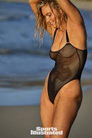 The 2019 sports illustrated swimsuit issue is filled with 'firsts' and a level of age and body diversity never seen in the magazine before. Sports Illustrated Swimsuit Edition 2019 Unveiled Man Of Many