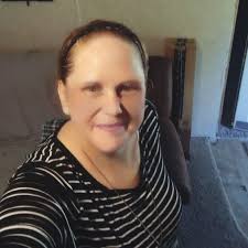 Does Mutt and Jeff restaurant in Vidor, TX offer food delivery services?