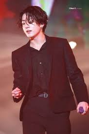 But, when he grows it long, long enough that he can tie it up, his long hair looks wavy. Jungkook Long Hair Public Figure Photo