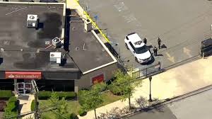 Santander bank branches or atms in new york, new york. Police Make Several Arrests After Fraudulent Debit Cards Used At Numerous Banks Across Area Abc7 New York