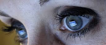 Do computer screens give off radiation? 11 Hours A Day In Front Of A Screen This Is What It S Doing To Your Eyes World Economic Forum