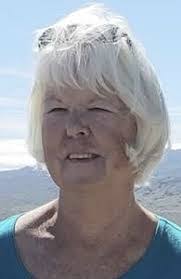 Elizabeth Desmond's Instagram, Twitter & Facebook