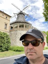 Prof. Bidwell spends the summer as a Senior Fellow at the Institute for  Advanced Sustainability Studies