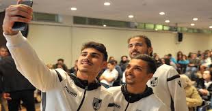 Alguns dos melhores momentos de andré almeida até à 18ºjornada do campeonato.somando cada vez mais minutos de jogo, o médio de 20 anos formado no clube vimar. Mattheus Oliveira Focado E Feliz No Vitoria