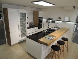 Ballerina Musterkuche Drastisch Reduziert Kuche Steht Im Weg Bl 07 Smart Glas Schneeweiss Hochglanzend Ausstellungskuche In Lingen Von Bvl Bernhard Van Lengerich Ohg Das dreiteilige set besticht durch seine individualitaet. bl 07 smart glas schneeweiss