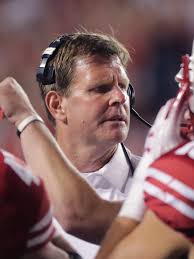 Expect the members of UW's punt-return unit to give Michigan's long-snapper  a wide berth