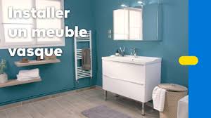 Espace de rangement dans la salle de bains en. Comment Poser Un Meuble Vasque Dans Une Salle De Bains Castorama Youtube