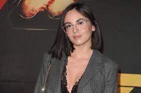 Voir plus d'idées sur le thème agathe auproux, perruque bleue, je perds mes cheveux. Agathe Auproux Sublime Sous Le Soleil Grec