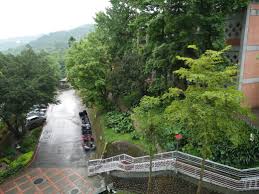 Soochow university maintains a church and a methodist minister in residence. æ±å³å¤§å­¸è¯èªžæ•™å­¸ä¸­å¿ƒ å°åŒ—å£«æž— æ‰¾å­¸æ ¡ å­¸è¯èªžåˆ°è‡ºç£ å…¨çƒè¯èªžæ–‡æ•™è‚²å°ˆæ¡ˆè¾¦å…¬å®¤