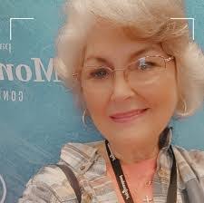 Elizabeth Ballard's Instagram, Twitter & Facebook