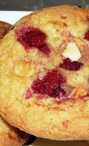Recette Cookies Framboise Chocolat Blanc En Video Recette Cookies Recette Recette Cookies Chocolat Blanc Recette Gateau Chocolat Blanc
