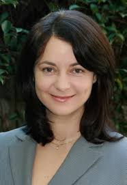 Professor Robyn Richmond wins the coveted Peter Baume Award