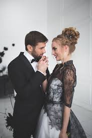 Vintage Black And White A Line Tulle Wedding Dresses Lace Ball Gown Sheer Half Sleeve Bridal Gowns In 2020 Black White Wedding Dress Wedding Dress Tulle Lace Black Wedding Dresses