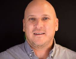 Shelly Comer's Instagram, Twitter & Facebook