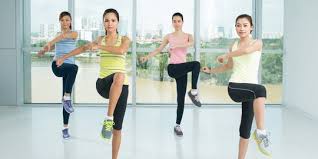 Olahraga kardio atau latihan kardio adalah serangkaian aktivitas untuk memacu detak jantung dan melancarkan peredaran oksigen ke seluruh tubuh. 8 Manfaat Olahraga Kardio Bagi Kesehatan Tubuh Baik Untuk Jantung Merdeka Com