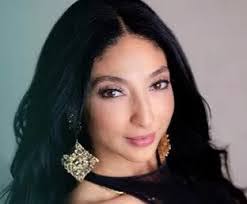 Victoria Chiu's Instagram, Twitter & Facebook