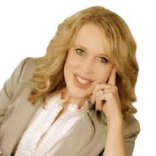 Raquel Macdonald's Instagram, Twitter & Facebook