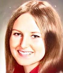 Pamela Clapper's Instagram, Twitter & Facebook