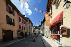 Road Trip En Savoie Villages De Maurienne Col De L Iseran Et Tarentaise Blog Voyage Trace Ta Route Maurienne Lieu Touristique Vacances En Savoie