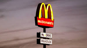So etwas geht im jahr 2021 nicht, wo doch die ganze welt um gleichberechtigung kämpft. Mcdonald S Olympische Spiele Ohne Fast Food Kette Als Sponsor Der Spiegel