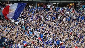 Outre le pérou, la france jouera sa première rencontre, contre l'australie, à kazan le 16 juin, et sa dernière rencontre de la phase de groupe face au danemark à moscou le 26 juin. Coupe Du Monde 2018 Pourquoi Y Aura T Il Si Peu De Supporters Des Bleus En Russie Lci