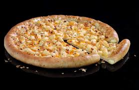 Pizza dough, salsa, cheddar cheese, onion, tomatoes, beans, peppers and 1 more. Mac N Cheese Pizza Is Finally A Reality Sick Chirpse