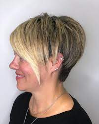 Fryzura bob dla starszych pań. Modne Fryzury Damskie Krotkie Dla 50 Latki 2021 50 Zdjec Bob Pixie Cut