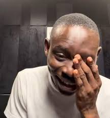 Meet my bill chester 🤣🤣🤣🤣🤣 All my bills this year should be forwarded  to my kid bro 😎 The boy get money o