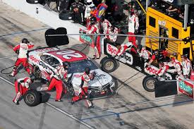 F1 top 10 fastest pit stops of 2018 azclip.net/video/34xxnrfx0f8/video.html f1 top 10 fastest pit stops of 2017. Best Nascar Playoffs Pit Crews By Four Tire Stop Times Nascar Com