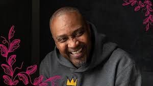 Kelly Newsom's Instagram, Twitter & Facebook