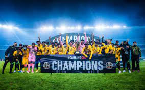 The team is nicknamed amakhosi, which means lords or chiefs in zulu, and the phefeni glamour boys. Axee Orvienptm