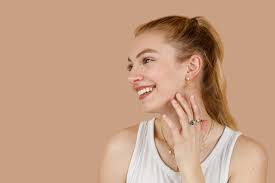 A seed from another planet ✨ I designed this ring with the idea that its  unusual, unique and perhaps alien like appearance could represent a  beautiful flower blooming in an unexpected place.