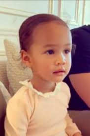 Chrissy Teigen Had A Savage Response To Someone Criticising Her Daughter's  Appearance