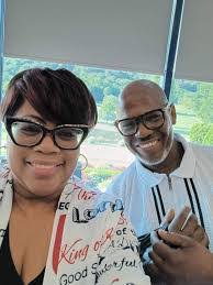 Janine Gilbert's Instagram, Twitter & Facebook