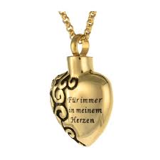 Aus den fenstern durch die nacht glänzen deutsche weihnachtskerzen, und die deutsche tanne lacht, und sie lacht zu meinem herzen. Asche Anhanger In Der Farbe Gold Aus Edelstahl