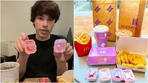 Add a little kick to your meal, whether you want the sweet chili sauce or the cajun sauce. Fans React When Minecraft Star Georgenotfound Reviews Mcdonald S Bts Food Insider Voice