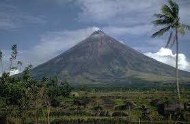 22), causing the philippines government to raise the hazard level from 3 to 4. Global Volcanism Program Mayon