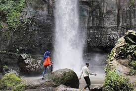 Sumber Pitu Air Terjun Andalan Malang Halaman All Kompas Com