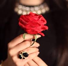 Pin By Hussain Abbasi On ذوق Girls With Flowers Flower Beauty Girly Pictures