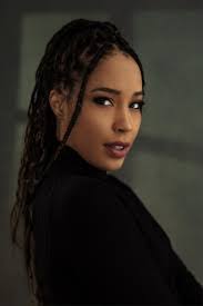 Kara Comer's Instagram, Twitter & Facebook